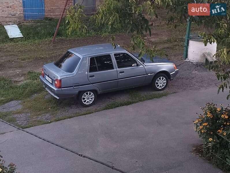 Лифтбек ЗАЗ 1103 Славута 2007 в Полтаве