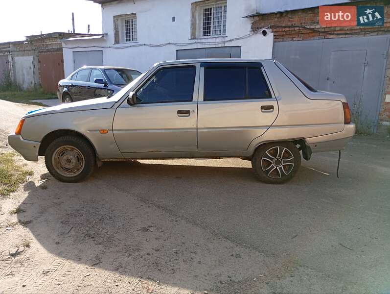 Лифтбек ЗАЗ 1103 Славута 2006 в Чернигове фото 7 Лифтбек ЗАЗ 1103 Славута 2006 в Чернигове