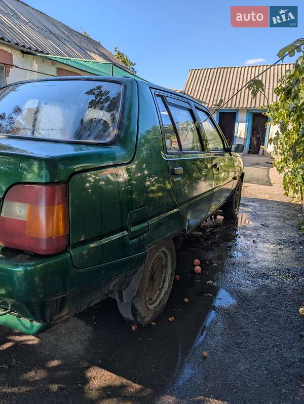 Лифтбек ЗАЗ 1103 Славута 2003 в Ракитном