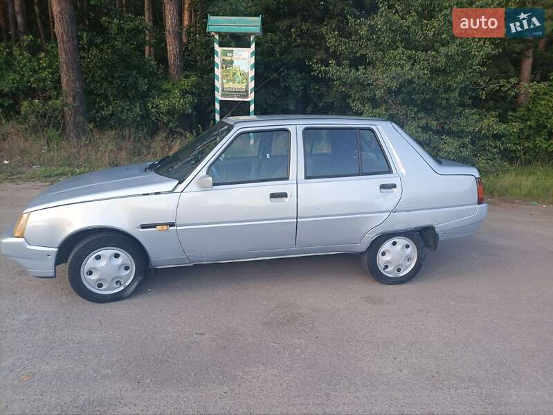 Ліфтбек ЗАЗ 1103 Славута 2005 в Києві