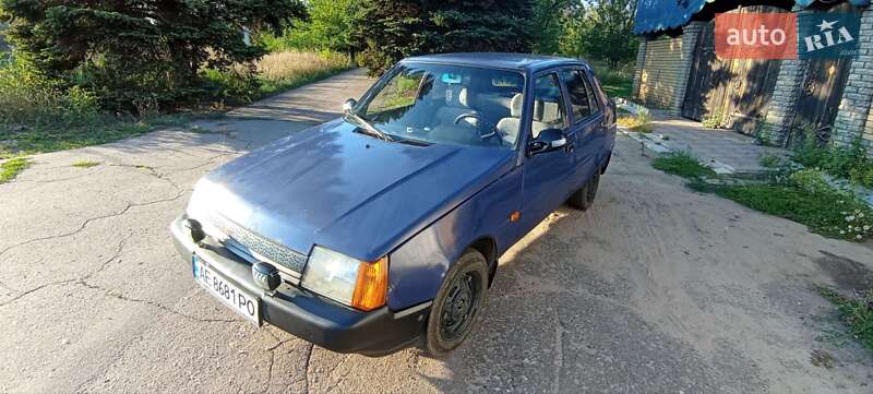 Лифтбек ЗАЗ 1103 Славута 2003 в 