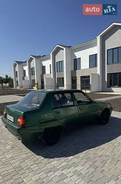 Лифтбек ЗАЗ 1103 Славута 2003 в 