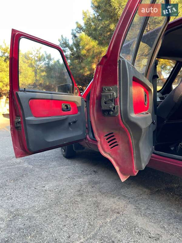 Лифтбек ЗАЗ 1103 Славута 2001 в Запорожье фото 7 Лифтбек ЗАЗ 1103 Славута 2001 в Запорожье