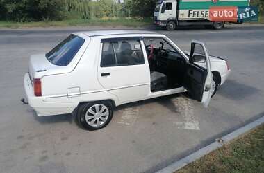 Лифтбек ЗАЗ 1103 Славута 2005 в 