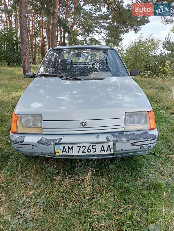 Лифтбек ЗАЗ 1103 Славута 2004 в 