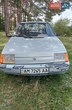 Лифтбек ЗАЗ 1103 Славута 2004 в 