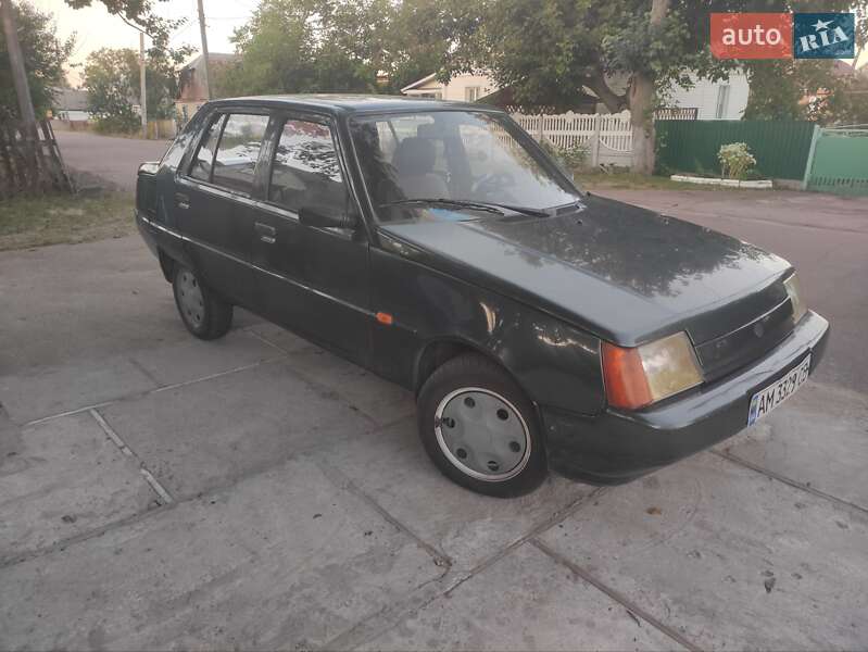 Лифтбек ЗАЗ 1103 Славута 2004 в 