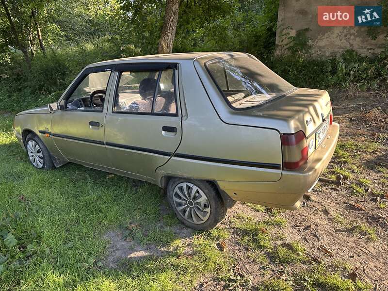 Лифтбек ЗАЗ 1103 Славута 2002 в Львове фото 3 Лифтбек ЗАЗ 1103 Славута 2002 в Львове