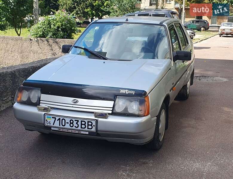 Лифтбек ЗАЗ 1103 Славута 2003 в Овруче