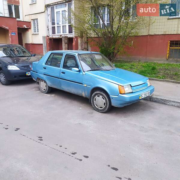 Лифтбек ЗАЗ 1103 Славута 2004 в Львове