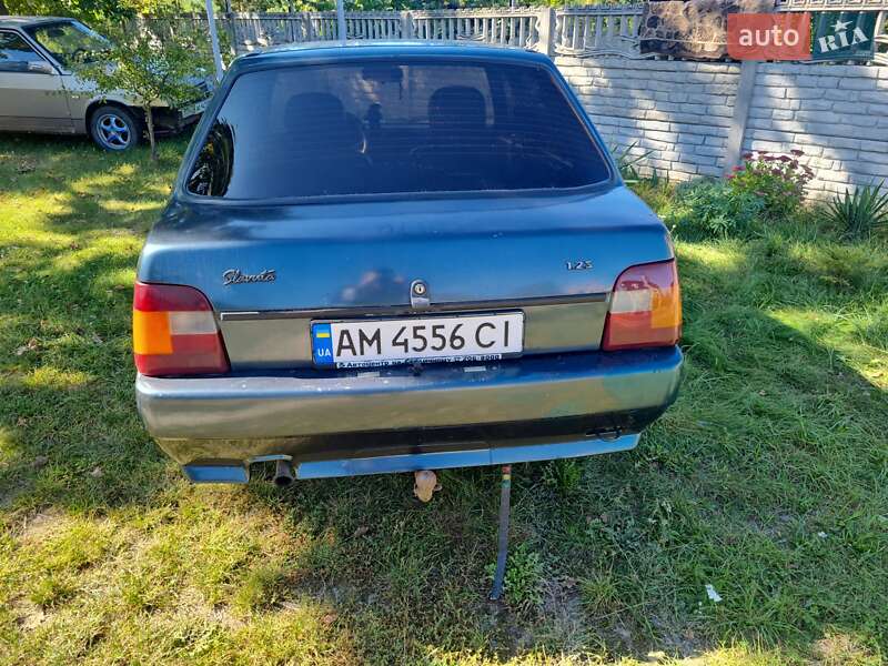 Лифтбек ЗАЗ 1103 Славута 2005 в Житомире