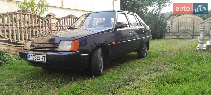 Лифтбек ЗАЗ 1103 Славута 2005 в 
