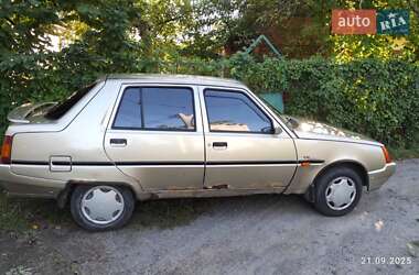 Лифтбек ЗАЗ 1103 Славута 2003 в 