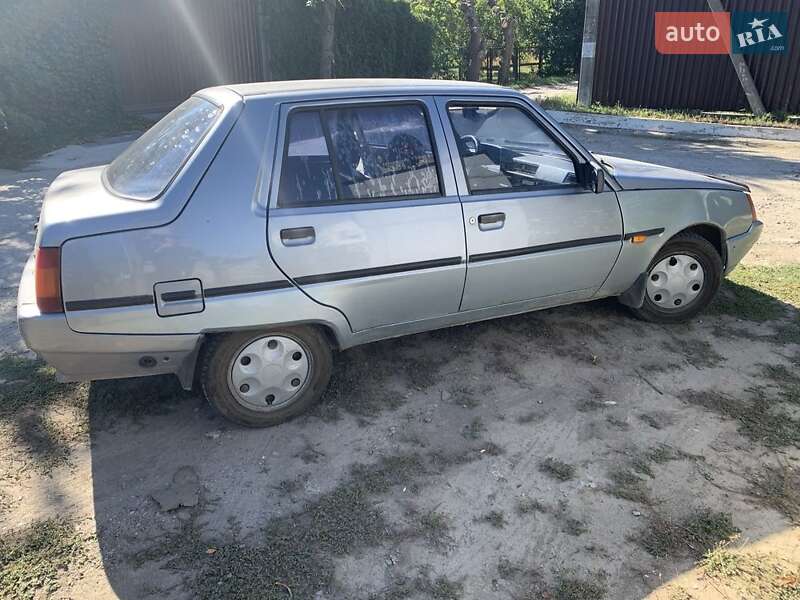 Ліфтбек ЗАЗ 1103 Славута 2006 в Запоріжжі