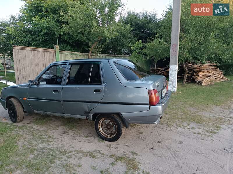 Лифтбек ЗАЗ 1103 Славута 2008 в Лебедине