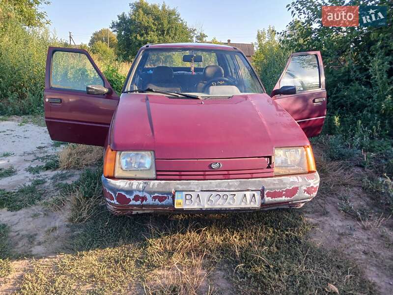 Лифтбек ЗАЗ 1103 Славута 2005 в Александрие