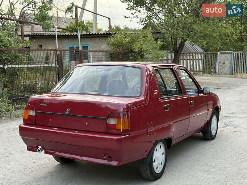 Лифтбек ЗАЗ 1103 Славута 2003 в Запорожье