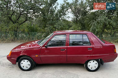 Лифтбек ЗАЗ 1103 Славута 2003 в 