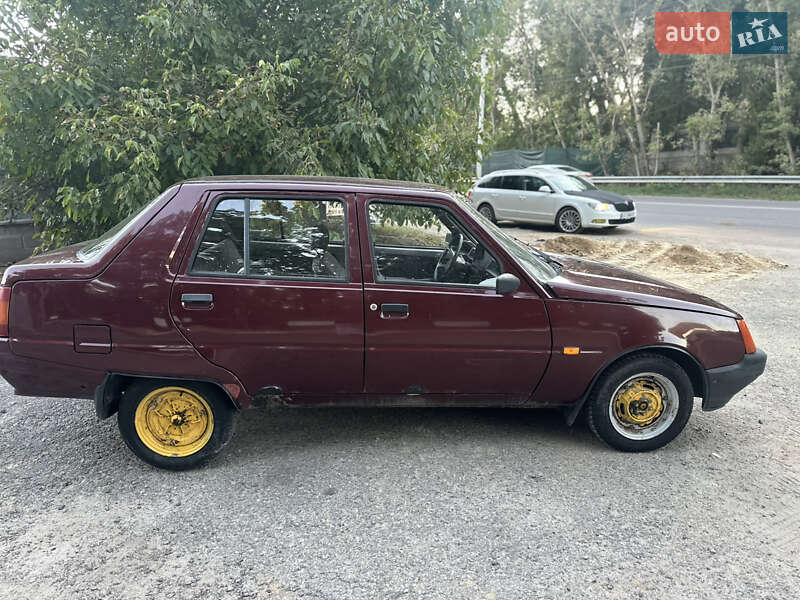 Лифтбек ЗАЗ 1103 Славута 2007 в Киеве