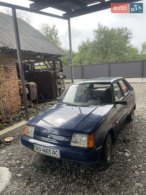 Лифтбек ЗАЗ 1103 Славута 2005 в Тячеве