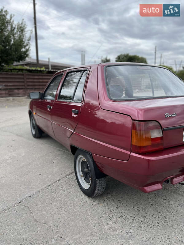 Лифтбек ЗАЗ 1103 Славута 2000 в Запорожье