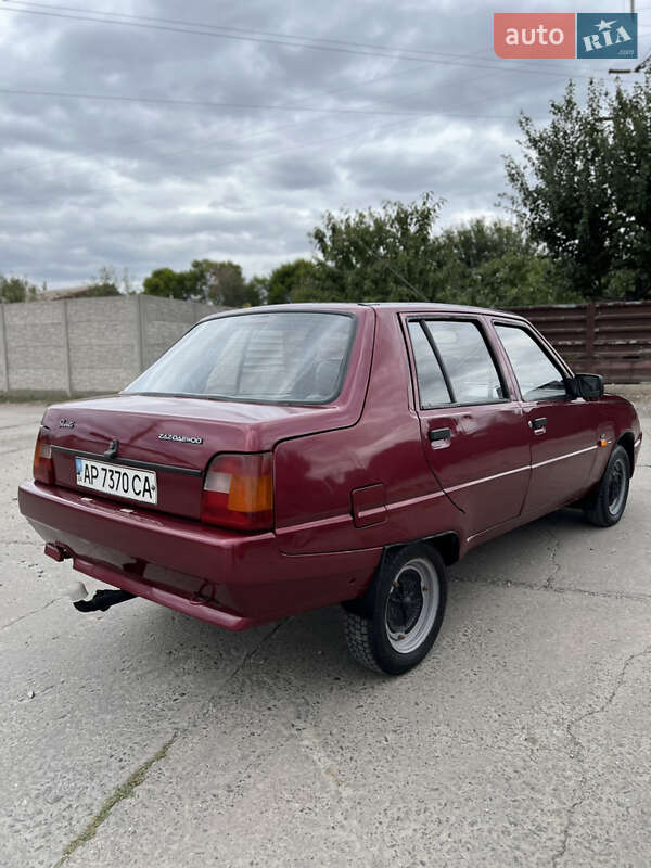 Лифтбек ЗАЗ 1103 Славута 2000 в Запорожье