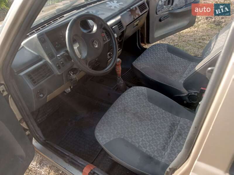 Лифтбек ЗАЗ 1103 Славута 2002 в Лохвице