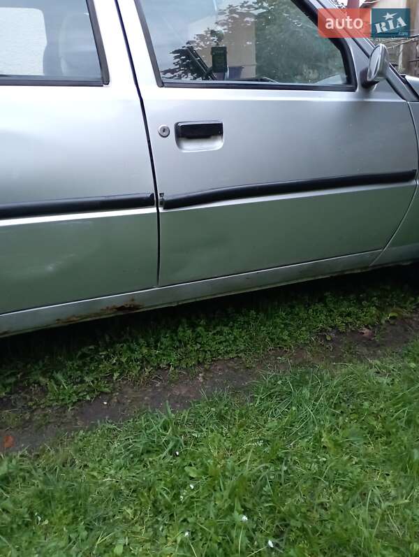 Лифтбек ЗАЗ 1103 Славута 2003 в Самборе фото 12 Лифтбек ЗАЗ 1103 Славута 2003 в Самборе