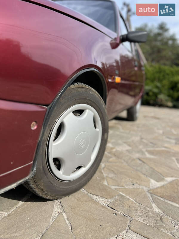 Ліфтбек ЗАЗ 1103 Славута 2000 в Кам'янському фото 6 Ліфтбек ЗАЗ 1103 Славута 2000 в Кам'янському