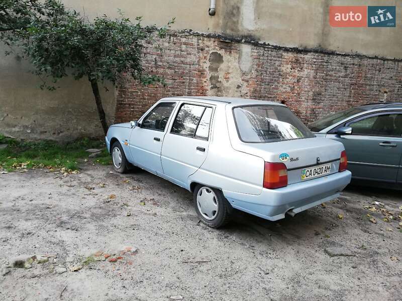 Ліфтбек ЗАЗ 1103 Славута 2004 в Умані фото 3 Ліфтбек ЗАЗ 1103 Славута 2004 в Умані