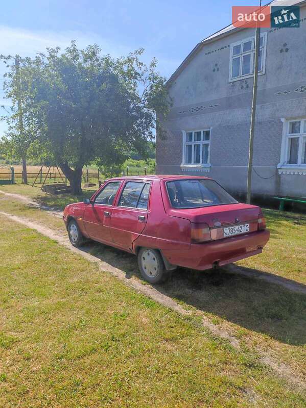 Лифтбек ЗАЗ 1103 Славута 2003 в Радехове