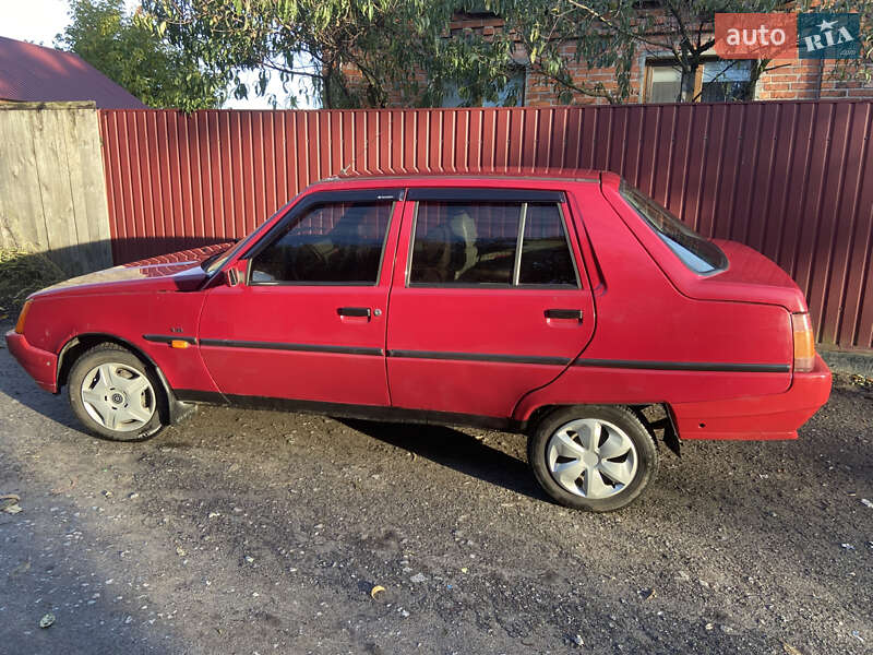 Лифтбек ЗАЗ 1103 Славута 2003 в Иванкове