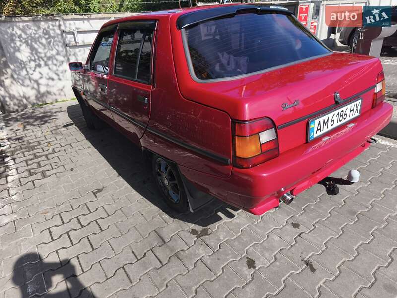 Ліфтбек ЗАЗ 1103 Славута 2003 в Житомирі