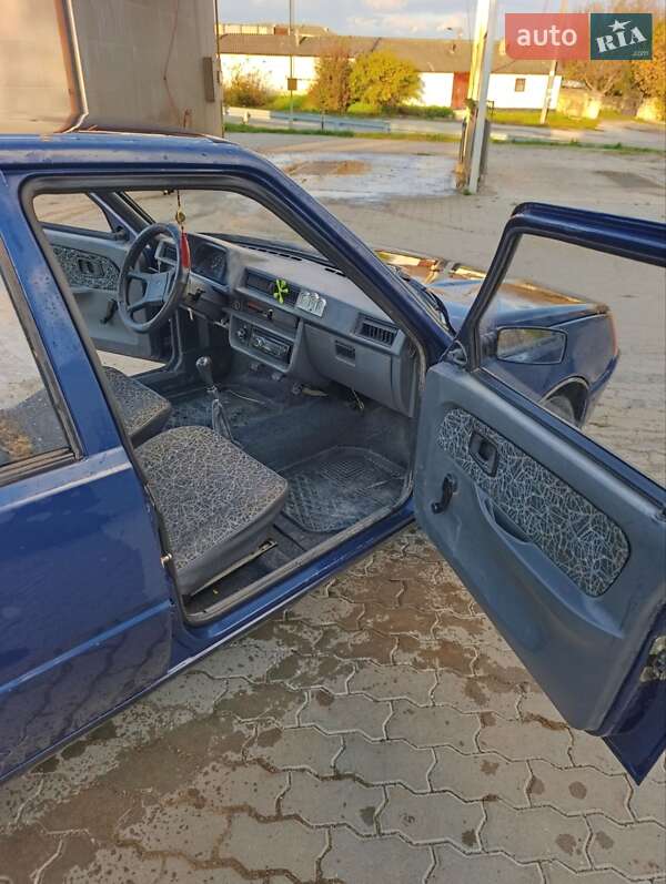 Ліфтбек ЗАЗ 1103 Славута 2005 в Чернівцях фото 6 Ліфтбек ЗАЗ 1103 Славута 2005 в Чернівцях