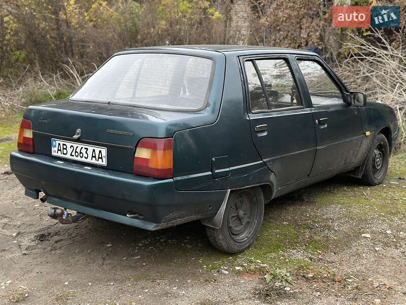 Лифтбек ЗАЗ 1103 Славута 2000 в Виннице