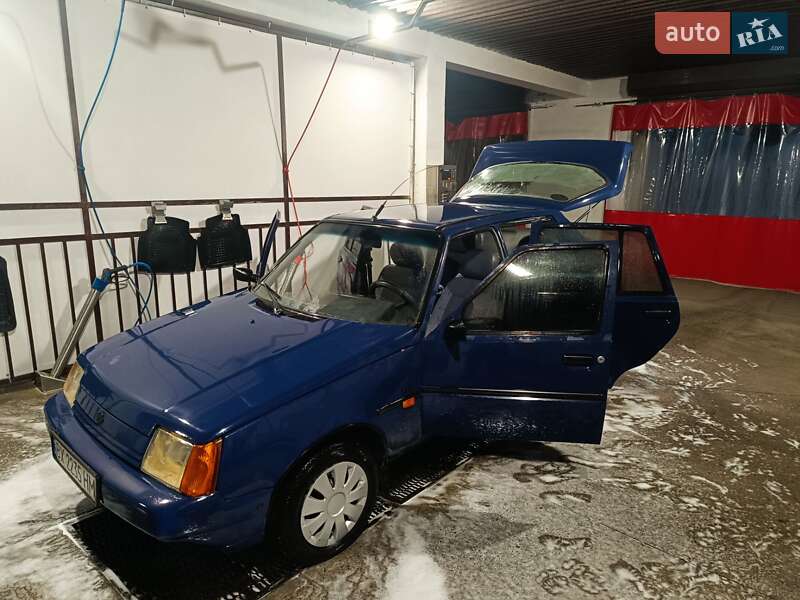 Ліфтбек ЗАЗ 1103 Славута 2003 в Славуті фото 10 Ліфтбек ЗАЗ 1103 Славута 2003 в Славуті