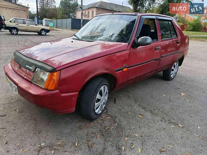 Лифтбек ЗАЗ 1103 Славута 2002 в Днепре