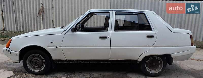 Лифтбек ЗАЗ 1103 Славута 2002 в Полтаве фото 2 Лифтбек ЗАЗ 1103 Славута 2002 в Полтаве