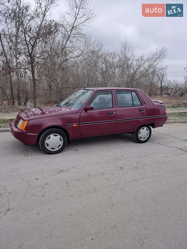 Ліфтбек ЗАЗ 1103 Славута 2005 в Запоріжжі фото 6 Ліфтбек ЗАЗ 1103 Славута 2005 в Запоріжжі