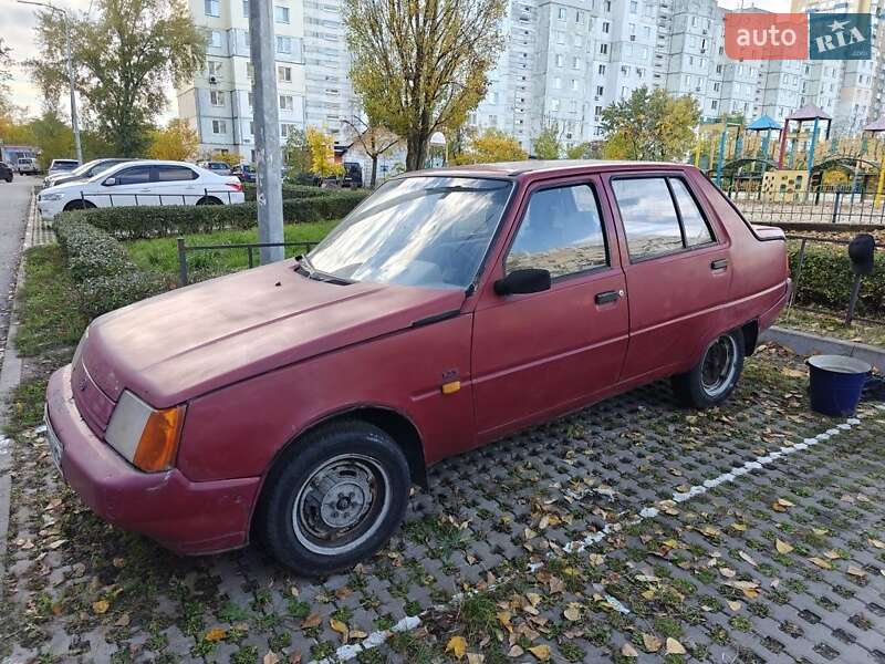 Ліфтбек ЗАЗ 1103 Славута 2004 в Києві