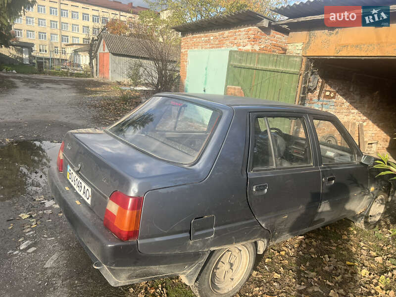 Лифтбек ЗАЗ 1103 Славута 2009 в Скале-Подольской фото 4 Лифтбек ЗАЗ 1103 Славута 2009 в Скале-Подольской