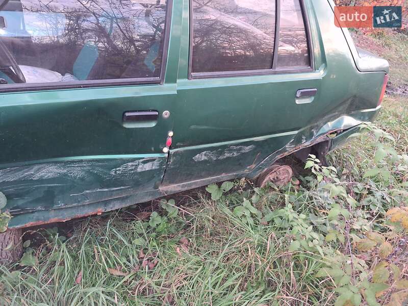 Ліфтбек ЗАЗ 1103 Славута 2003 в Хмельницькому фото 5 Ліфтбек ЗАЗ 1103 Славута 2003 в Хмельницькому