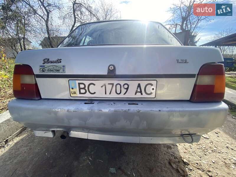 Ліфтбек ЗАЗ 1103 Славута 2004 в Львові