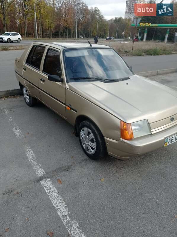 Лифтбек ЗАЗ 1103 Славута 2003 в Днепре фото 7 Лифтбек ЗАЗ 1103 Славута 2003 в Днепре