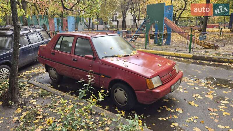 Лифтбек ЗАЗ 1103 Славута 2006 в Киеве