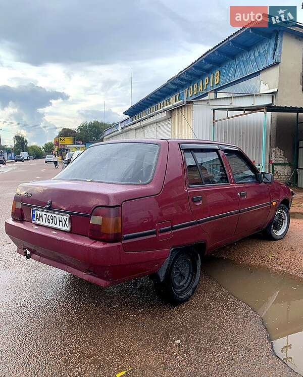 Лифтбек ЗАЗ 1103 Славута 2004 в Житомире фото 6 Лифтбек ЗАЗ 1103 Славута 2004 в Житомире