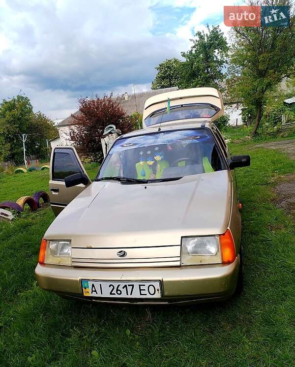 Лифтбек ЗАЗ 1103 Славута 2002 в Обухове фото 2 Лифтбек ЗАЗ 1103 Славута 2002 в Обухове