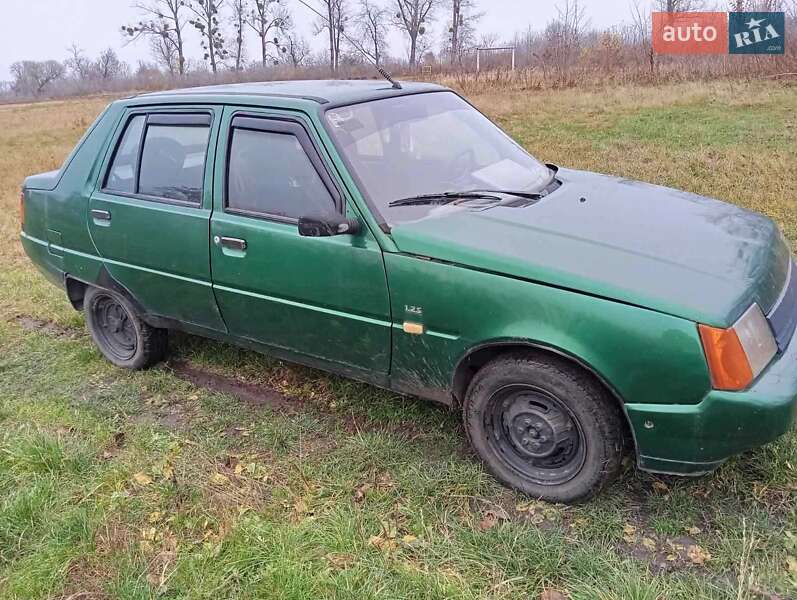 Ліфтбек ЗАЗ 1103 Славута 2003 в Києві