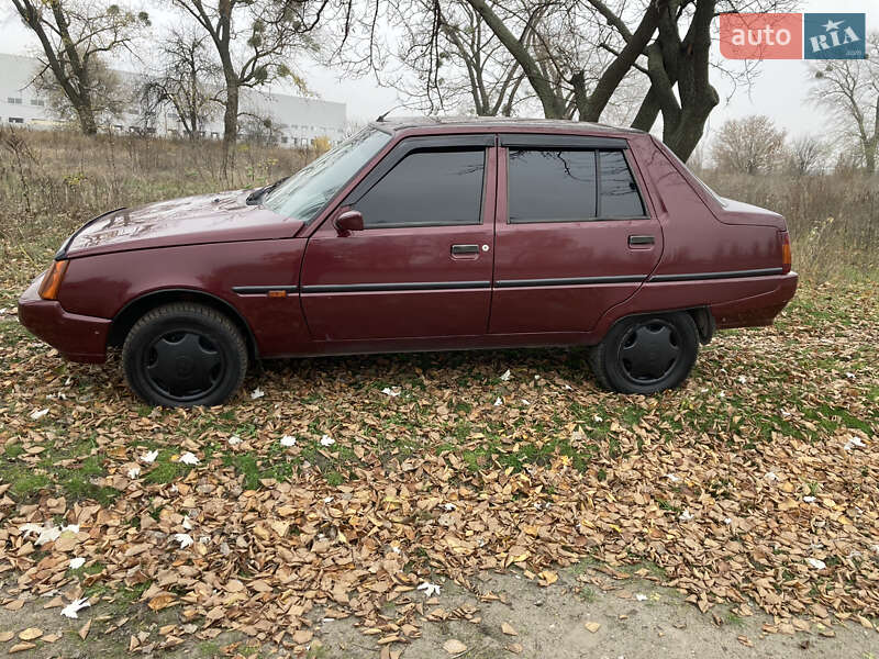 Ліфтбек ЗАЗ 1103 Славута 2006 в Черкасах фото 4 Ліфтбек ЗАЗ 1103 Славута 2006 в Черкасах