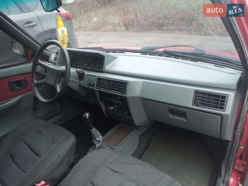 Ліфтбек ЗАЗ 1103 Славута 2002 в Чернівцях